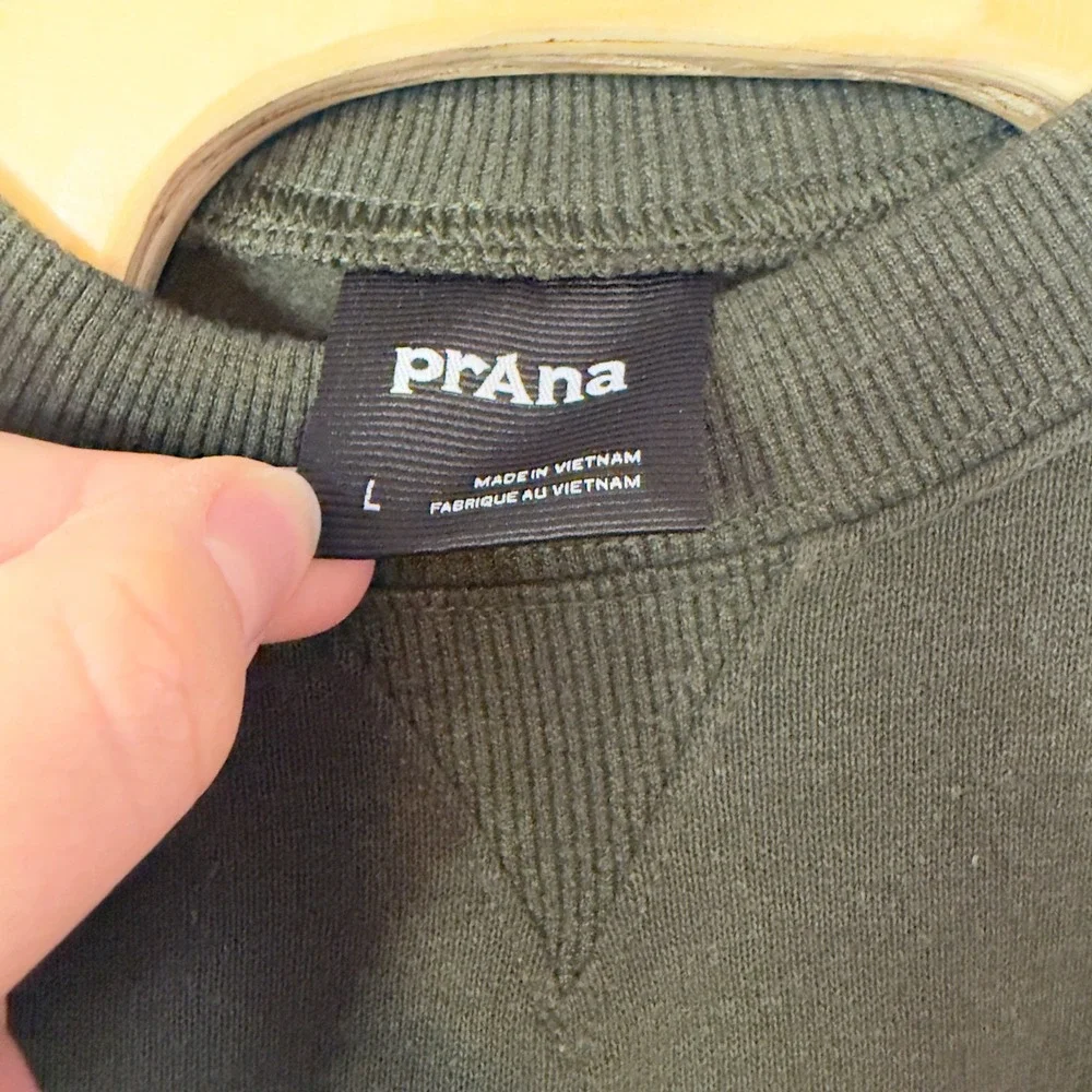 PrAna Women's Hemp Blend Crewneck Crop Sweatshirt Size L Green Sustainable
